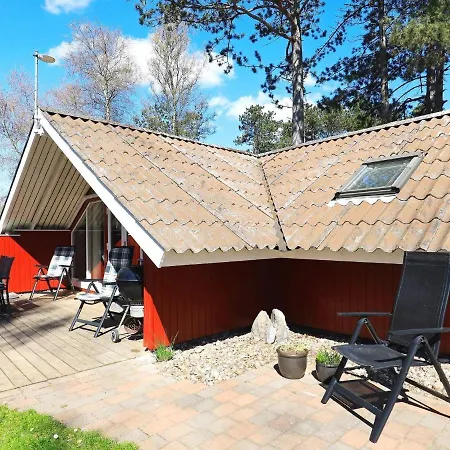 Three-bedroom Holiday In 3 Holiday home *