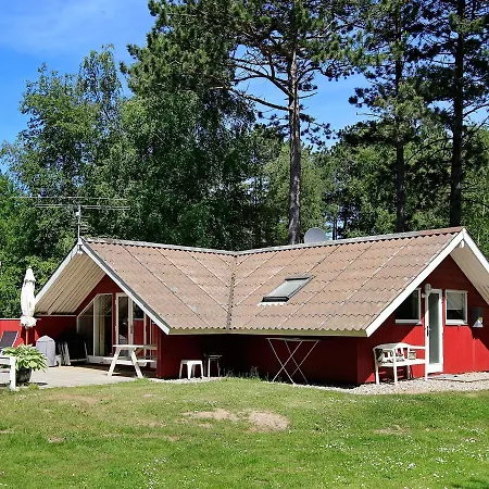 Three-bedroom Holiday In 3 Humble